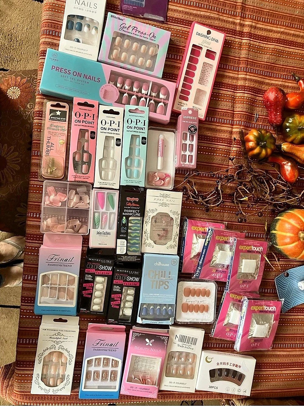 Assorted Press-On Nails Pink & White NWT